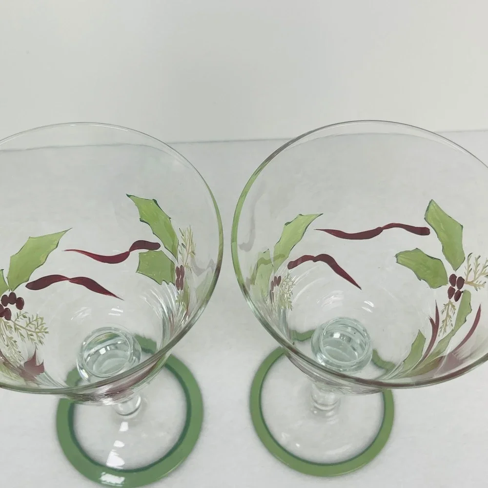 Hand Painted Christmas Holly Berry Wine Glasses Set of 2 Holiday Goblets 8.5